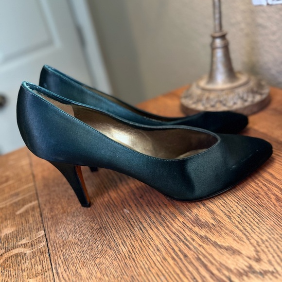 Vintage Yves Saint Laurent 3” Heels - Picture 3 of 9